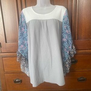 Chic Women's Blouse with Floral Sleeves